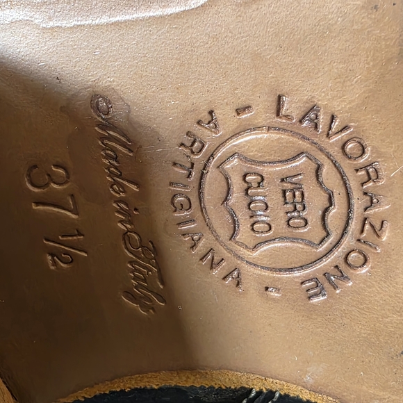 Handcrafted Black and Brown Leather Cowgirl Boots - Size 37.5 - Italian, Floral - Picture 9 of 12